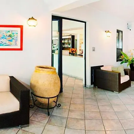 דירה In With Terrace